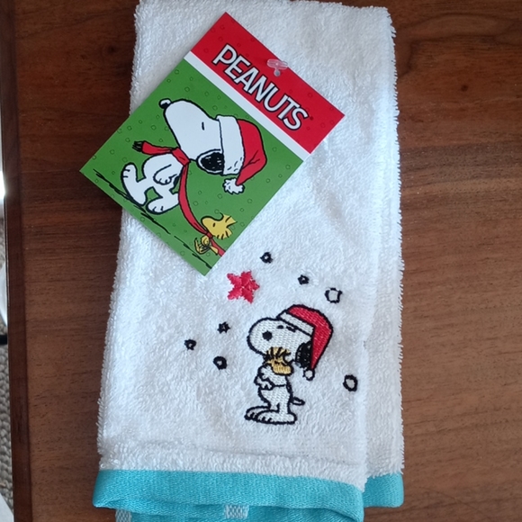 Peanuts Bath Snoopy Bathroom Set Poshmark